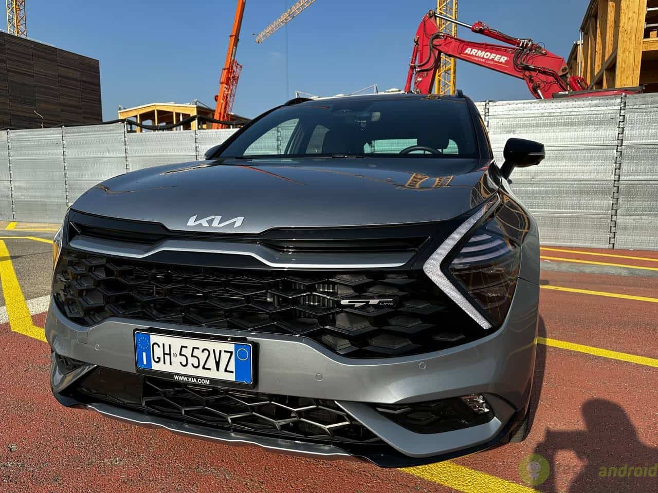 Kia Evento (5)