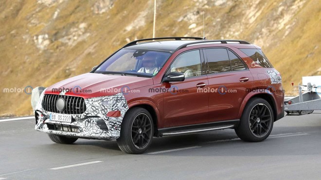 Mercedes-GLA-restyling-foto-1