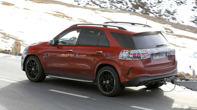 Mercedes-GLA-restyling-foto-2