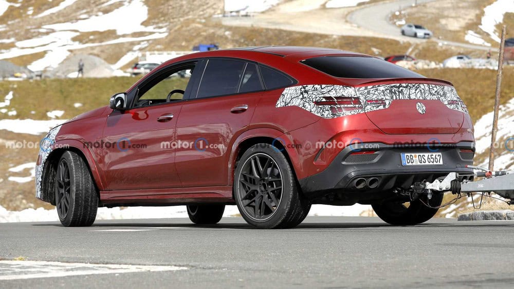 Mercedes-GLA-restyling-foto-4