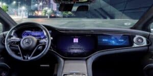 Mercedes collabora con Apple
