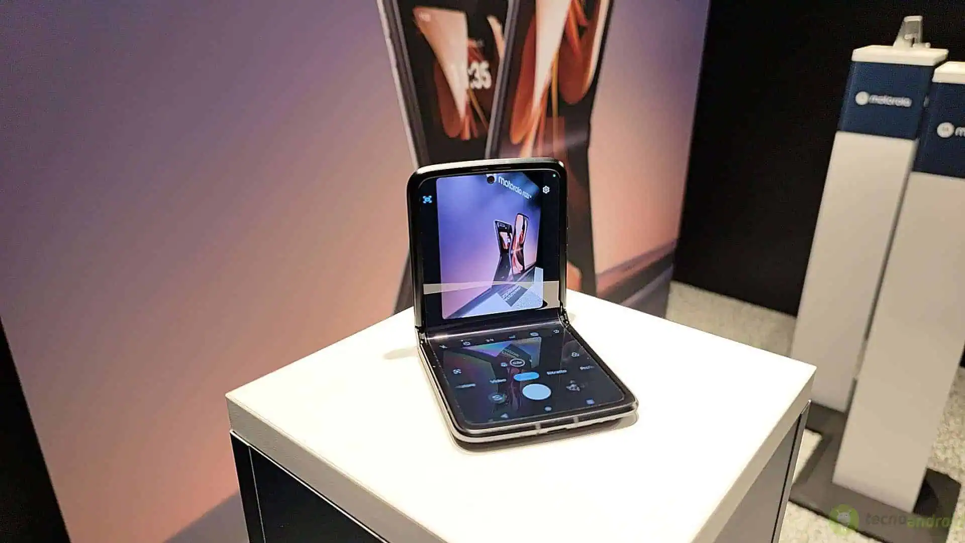 Motorola RAZR 2022 (1)