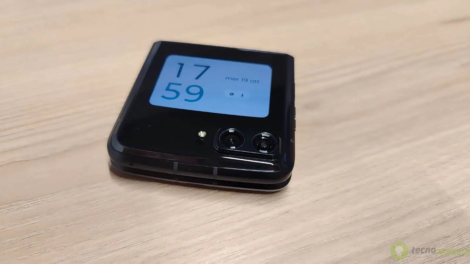 Motorola RAZR 2022 (16)