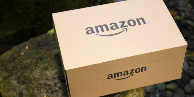 Amazon: annientata Unieuro con quasi gratis oggetti per la batteria