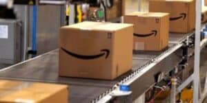 Amazon è senza pietà: oggi al 90% articoli per la batteria contro Unieuro