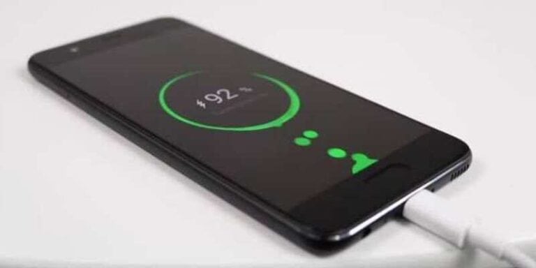 Smartphone in carica tutta la notte