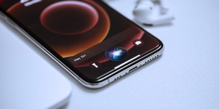 Apple vuole abbreviare la parola di attivazione di Siri