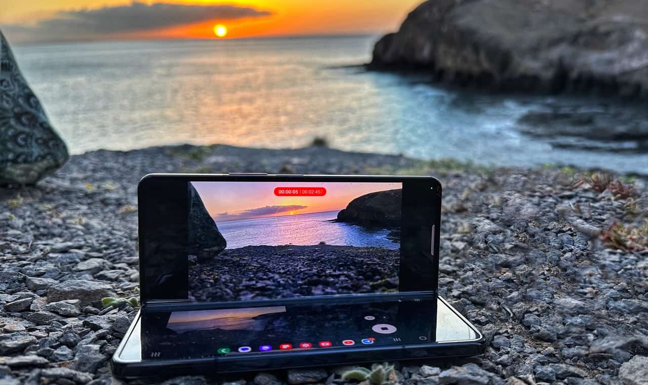 L'isola di Lanzarote tra arte e paesaggi vulcanici con Samsung Galaxy Z Fold4