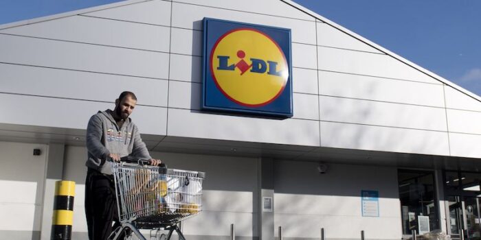 Lidl è pazza: offerte al 70% sulla merce e sulla tecnologia per il Black Friday