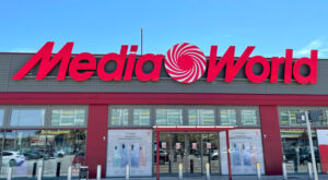MediaWorld è pazza: il volantino di novembre con il Black Friday regala smartphone