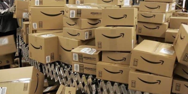 Amazon è folle: distrutta Unieuro con offerte Black Friday al 70%