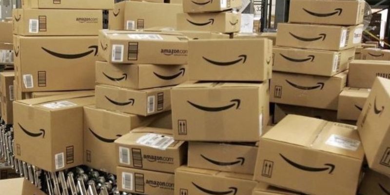 Amazon pazza: solo oggi distrugge Unieuro con 90% di sconto su tutto