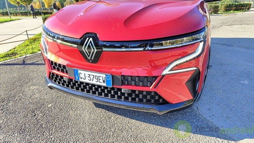 Renault Megane E-TECH (16)