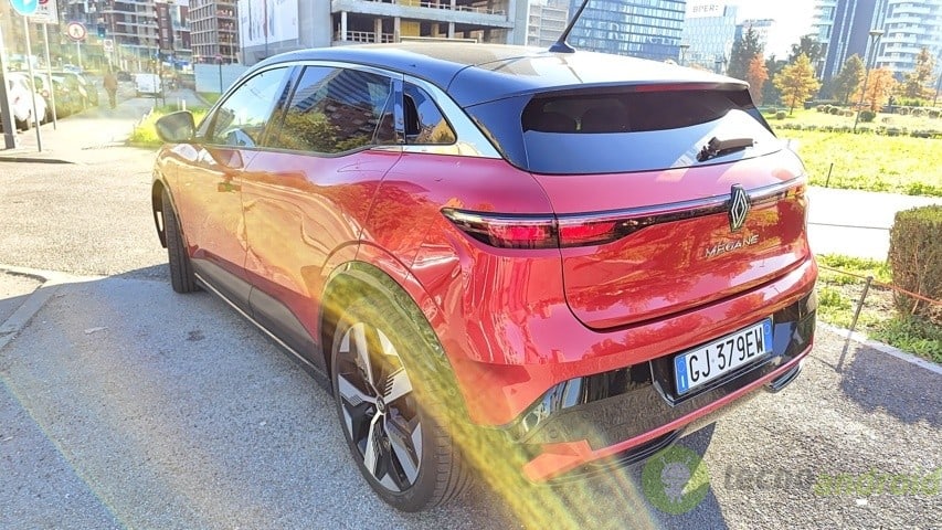 Renault Megane E-TECH (19)