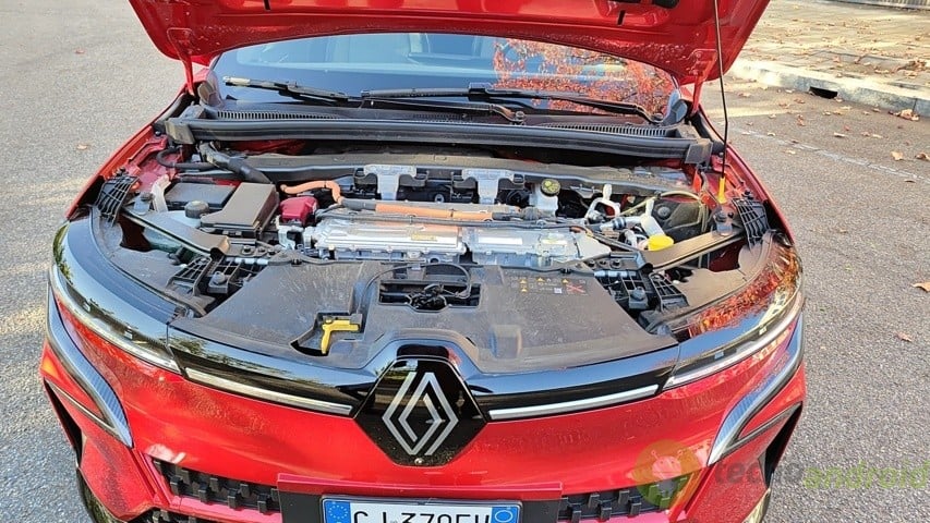 Renault Megane E-TECH (23)