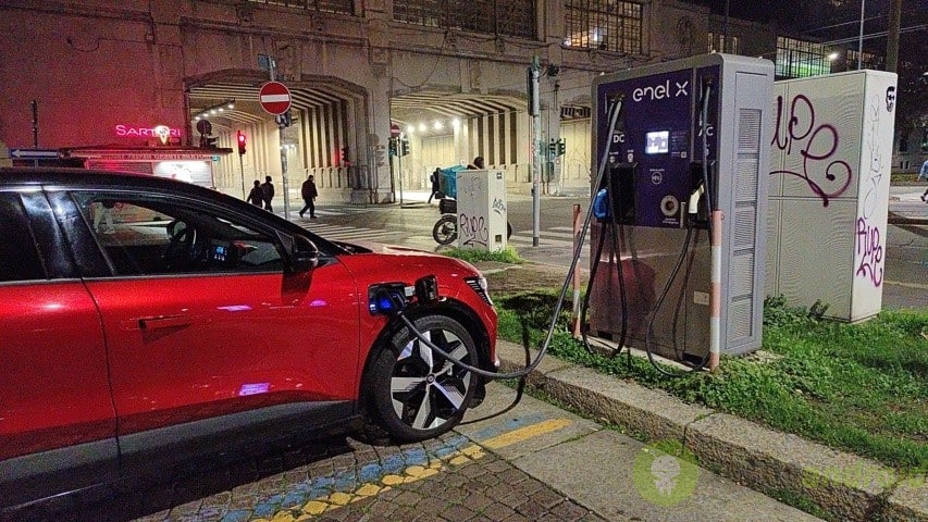 Renault Megane E-TECH (6)