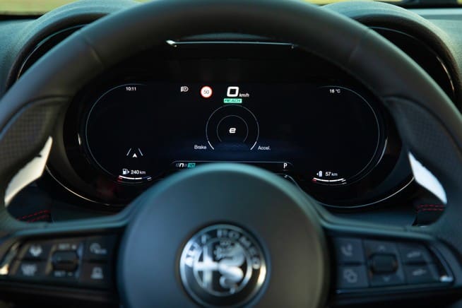 alfa romeo tonale plugin hrybrid q4 (9)