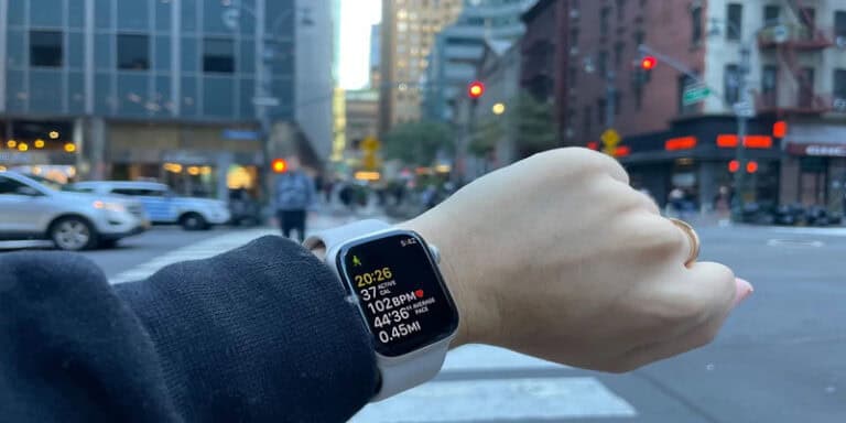 apple-watch-uomo-81-anni-salvato-dopo-aver-acquistato-smartwatch