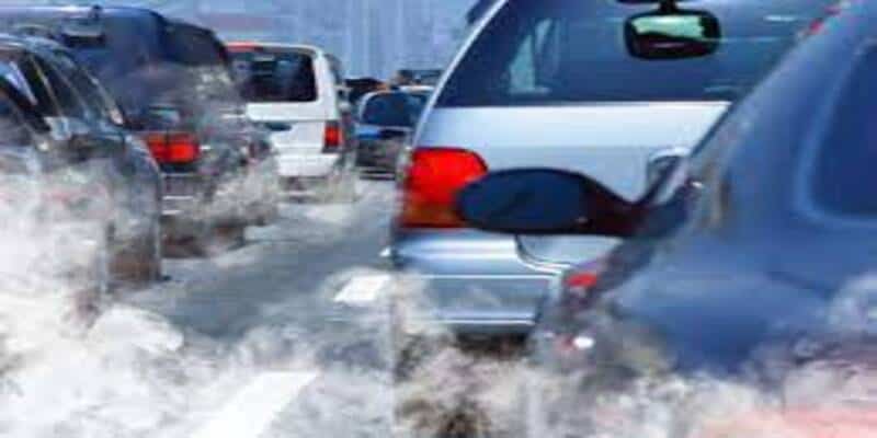 Clima dell'auto acceso: il freddo potrebbe farvi beccare una multa clamorosa