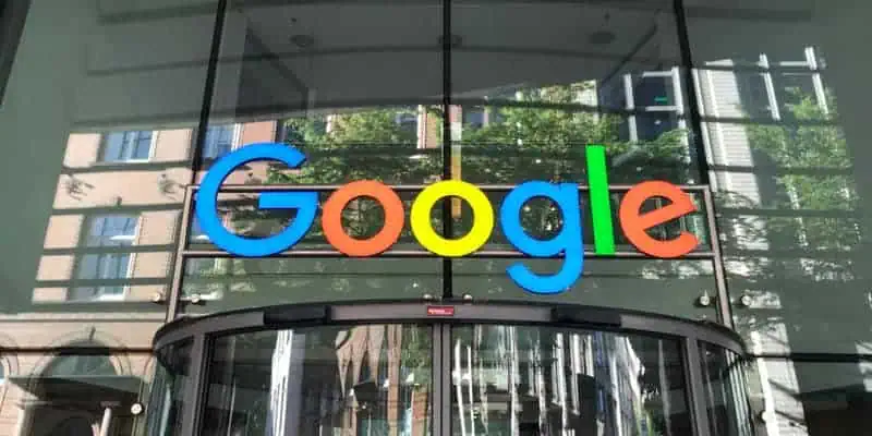 Ricerca Google, la nuova funzionalità ti aiuterà a risparmiare denaro