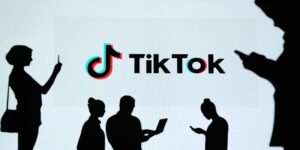 tiktok-inviera-informazioni-personali-utenti-cina