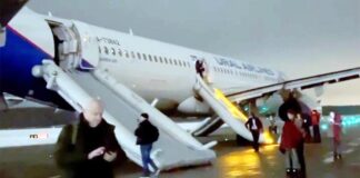 Powerbank esplode su aereo: atterraggio di emergenza e passeggeri nel panico