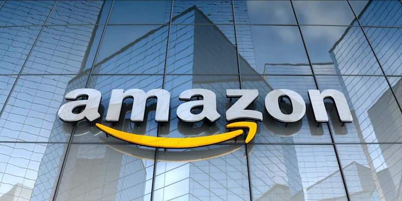 Amazon è pazza, le offerte di Capodanno al 70% di sconto distruggono Unieuro