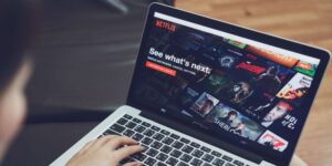 Chi condivide le password di Netflix e Disney