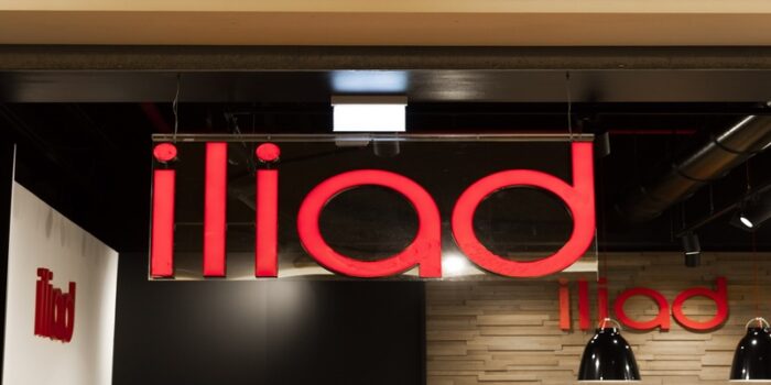 Iliad offre ancora per oggi la sua Giga 120 a 7,99 euro al mese, c'è un regalo