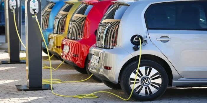 In Svizzera le auto elettriche stanno diventando un problema