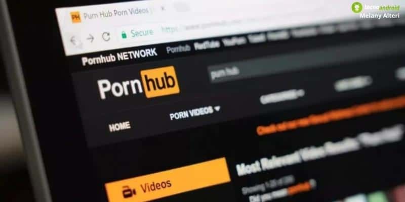 Italiani, ecco quante ore passano su Pornhub in un giorno
