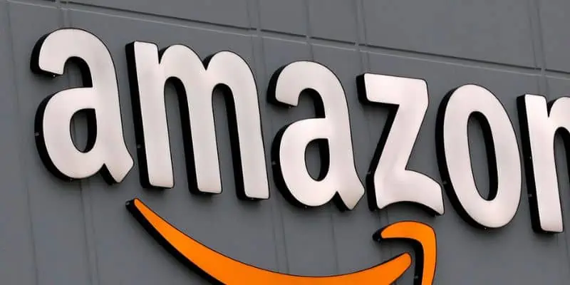 Amazon sorprende Unieuro con smartphone al 50% e prezzi quasi gratis