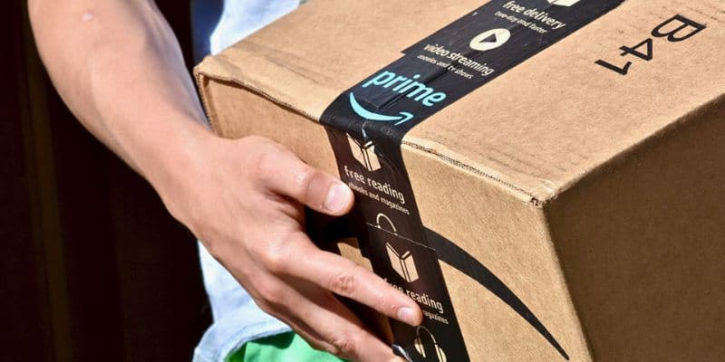 Amazon è folle, offerte di Natale al 90% con prezzi quasi gratis solo oggi