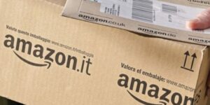 Amazon è pazza, smartphone al 90% di sconto solo la Vigilia di Natale