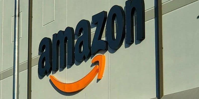 Amazon, oggetti e iPhone all'80% di sconto, distrutta Unieuro