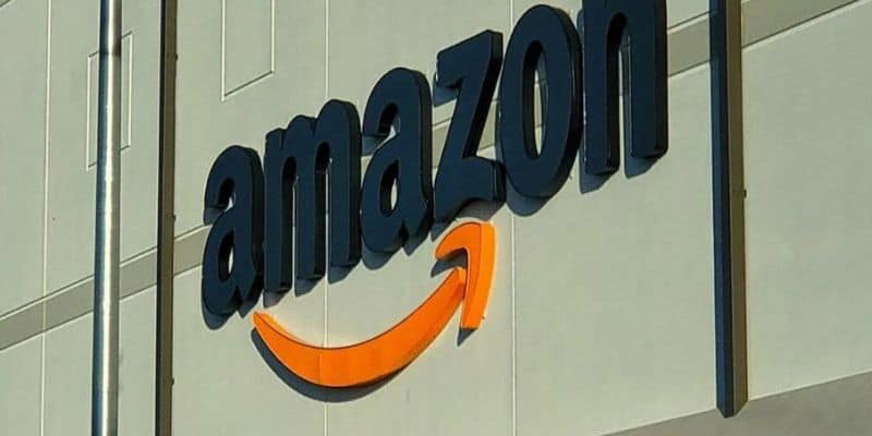 Amazon pazza, distrutta Unieuro solo oggi con prezzi all'80% di sconto