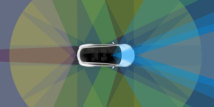 Tesla sorprende tutti e fa tornare alla ribalta il radar