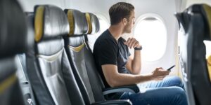 modalità aereo, aereo, smartphone, volo