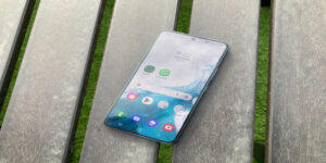 samsung-galaxy-s22-scovati-due-exploit-zero-day-in-un-solo-giorno