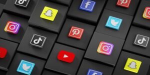 social-media-una-ricerca-dimostra-che-allontanano-la-noia-e-non-e-una-cosa-positiva