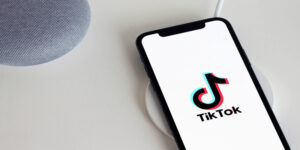tiktok-ora-fornisce-una-spiegazione-che-rende-lalgoritmo-meno-misterioso
