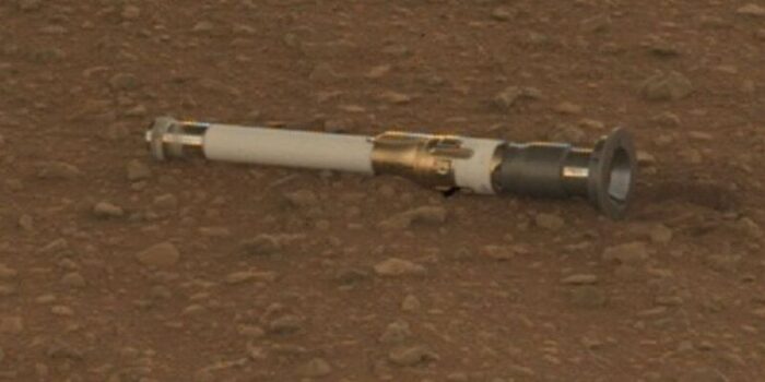 tubo che assomiglia ad una spada laser