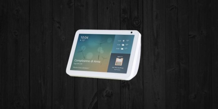 Echo Show con DISPLAY da 8 pollici su Amazon quasi al 50% di sconto
