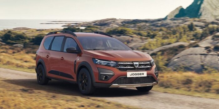 La nuova Dacia Jogger Hybrid