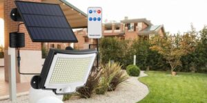 Luce LED con pannello SOLARE per illuminare il vostro balcone o giardino gratis