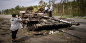 Stati Uniti e Germania inviano truppe corazzate in Ucraina