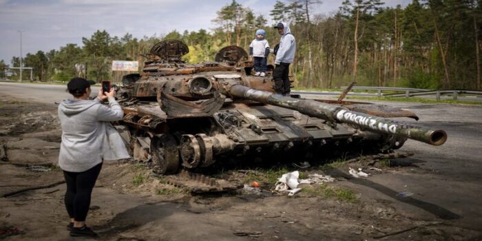 Stati Uniti e Germania inviano truppe corazzate in Ucraina