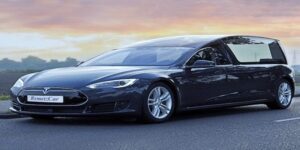 Tesla Model 3 come carro funebre