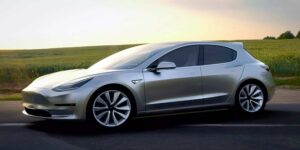 Tesla potrebbe presentare a breve la Model Q