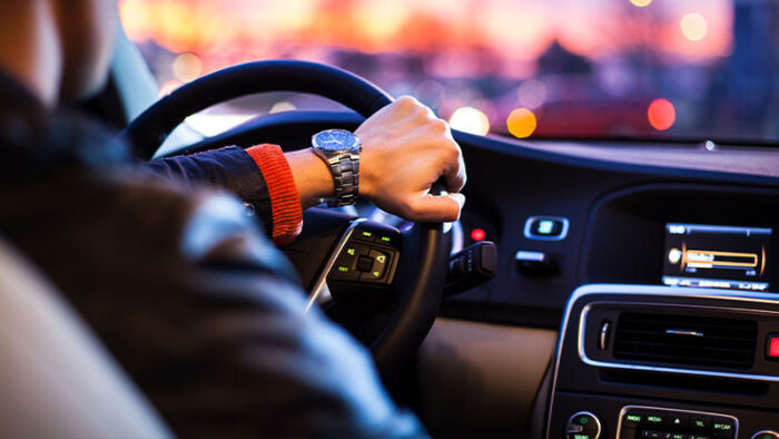Auto pronte ad analizzare l'uomo e i suoi comportamenti durante la guida